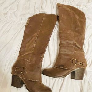 Gorgeous brown boots